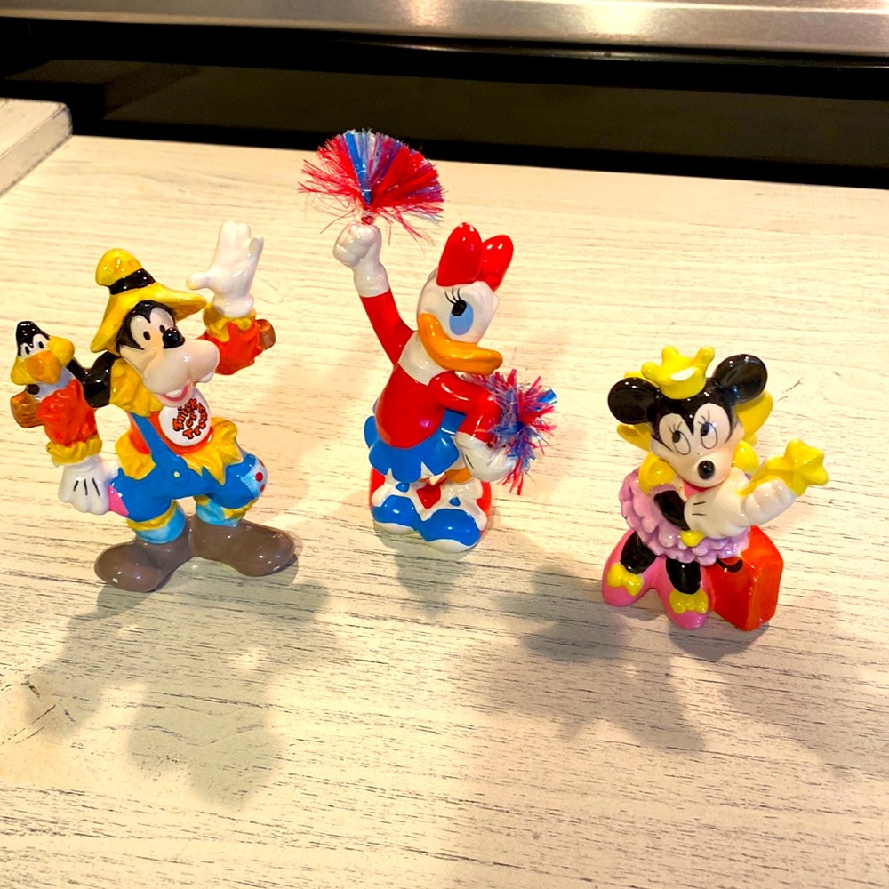 DISNEY ENESCO - Set of (3) 4 inch Ceramic Characters in Halloween Costumes